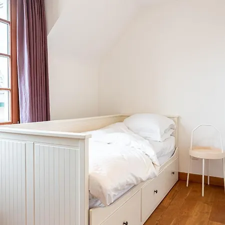 Holiday home Charming Sauverdias With Garden *